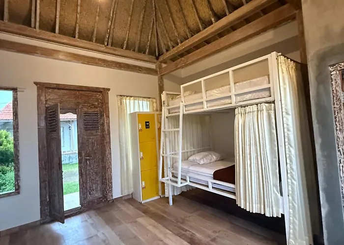 Balian Retreat Centre Hostal *